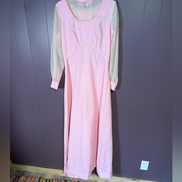 Vintage 60s/70s Pink Formal Wedding Gown – Sheer Sleeves Size XS/S - Picture 5 of 16